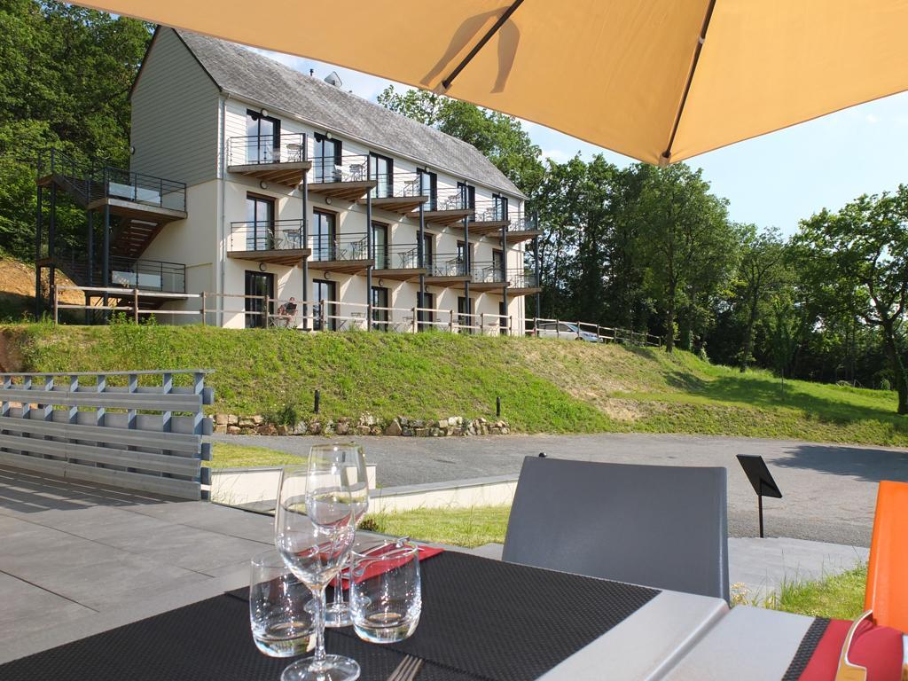Logis Hotel-Restaurant Imago La Roche-Clermault Екстер'єр фото